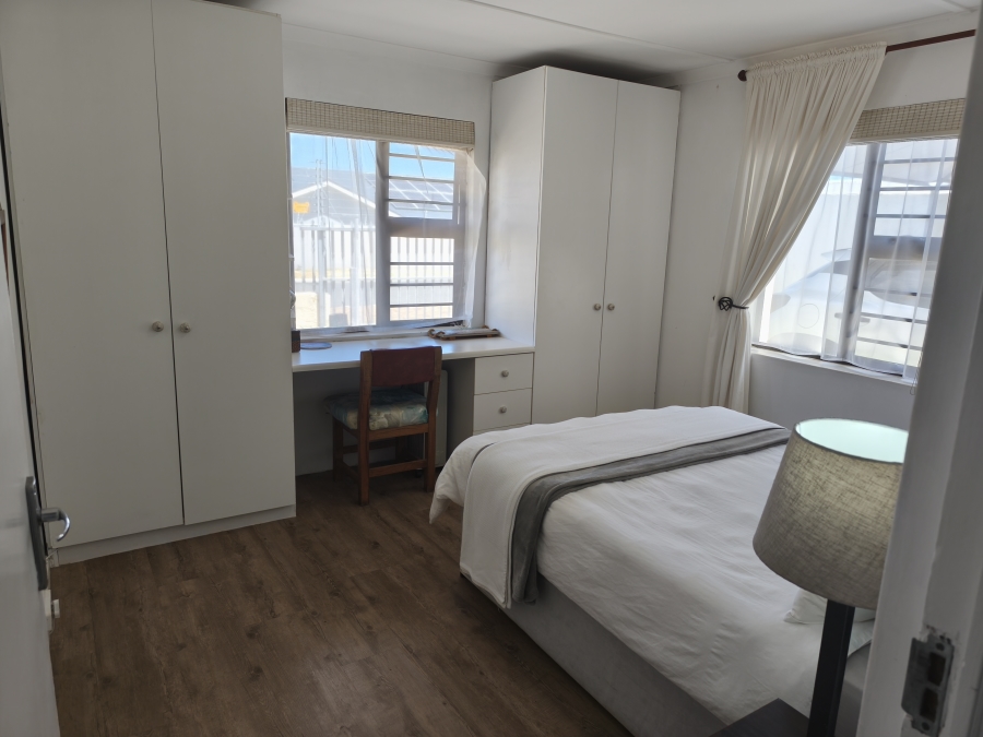 5 Bedroom Property for Sale in Perlemoenbaai Western Cape